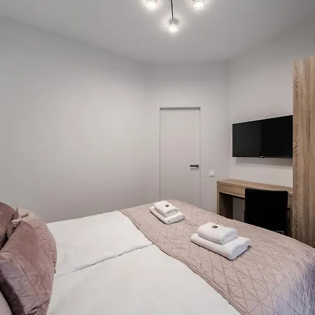 Апартаменти Demar Lilac *