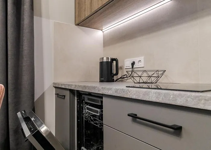 Apartamento Demar Lilac Leópolis